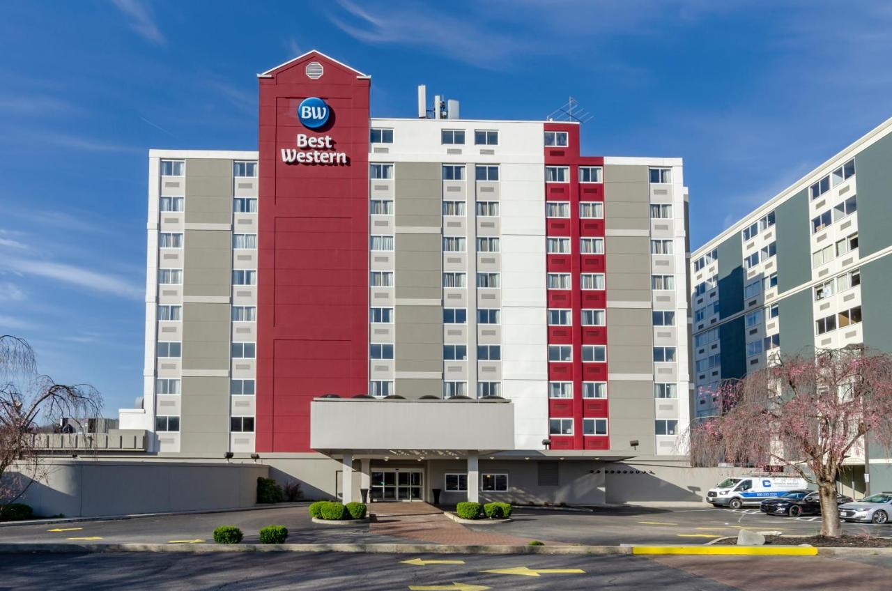 Charleston Tower Hotel Exterior photo